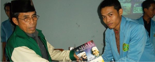 Launching SHIMA Edisi X, Januari 2012 secara simbolik oleh Drs. KH. A. Bahrowi, TM., M.Ag