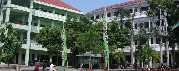 Institut Islam Nahdlatul Ulama (INISNU) adalah kampus tertua di Jepara. Berdiri sejak 1989 M