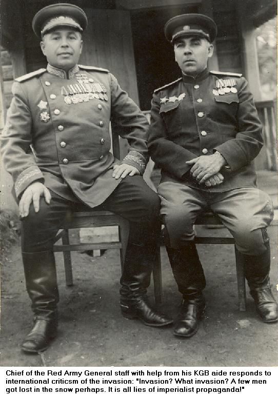 Soviet_General_with_aide.jpg