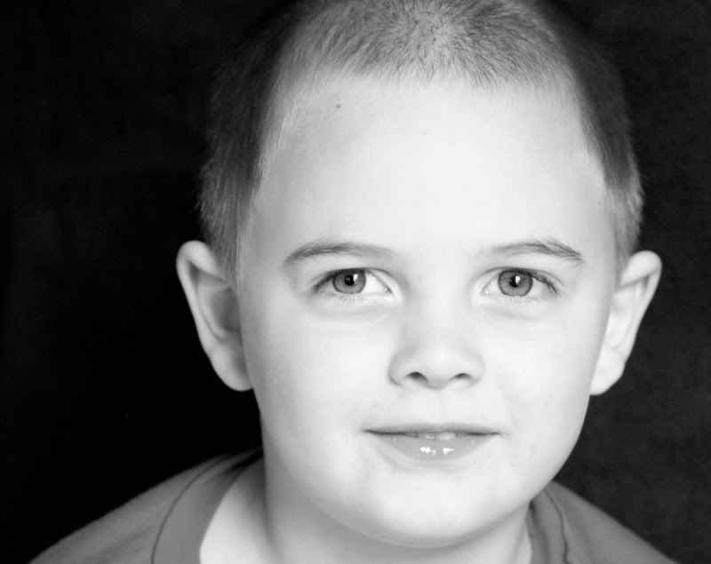 IMAGE: http://i1099.photobucket.com/albums/g397/melissamcneesephotography/m2-1.jpg