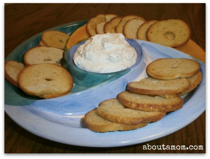 new york style bagel crisps and herbed cream cheese dip