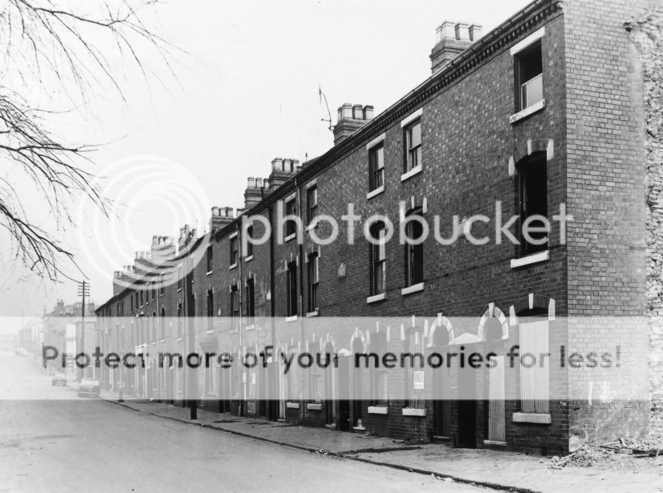 Lennox_Street_No_102-228_towards_Clifford_Street_Newtownlyn_-_11-3-1965.jpg