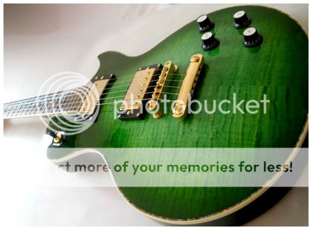 EXQUISITE WORKMANSHIP Green ELECTRIC GUITAR  